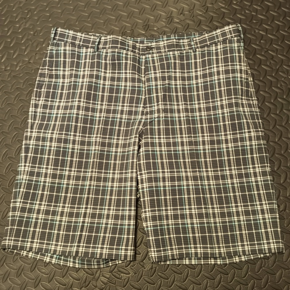 Slazenger Mens Sports Blue shorts Size 42 waist, 100% Polyester.